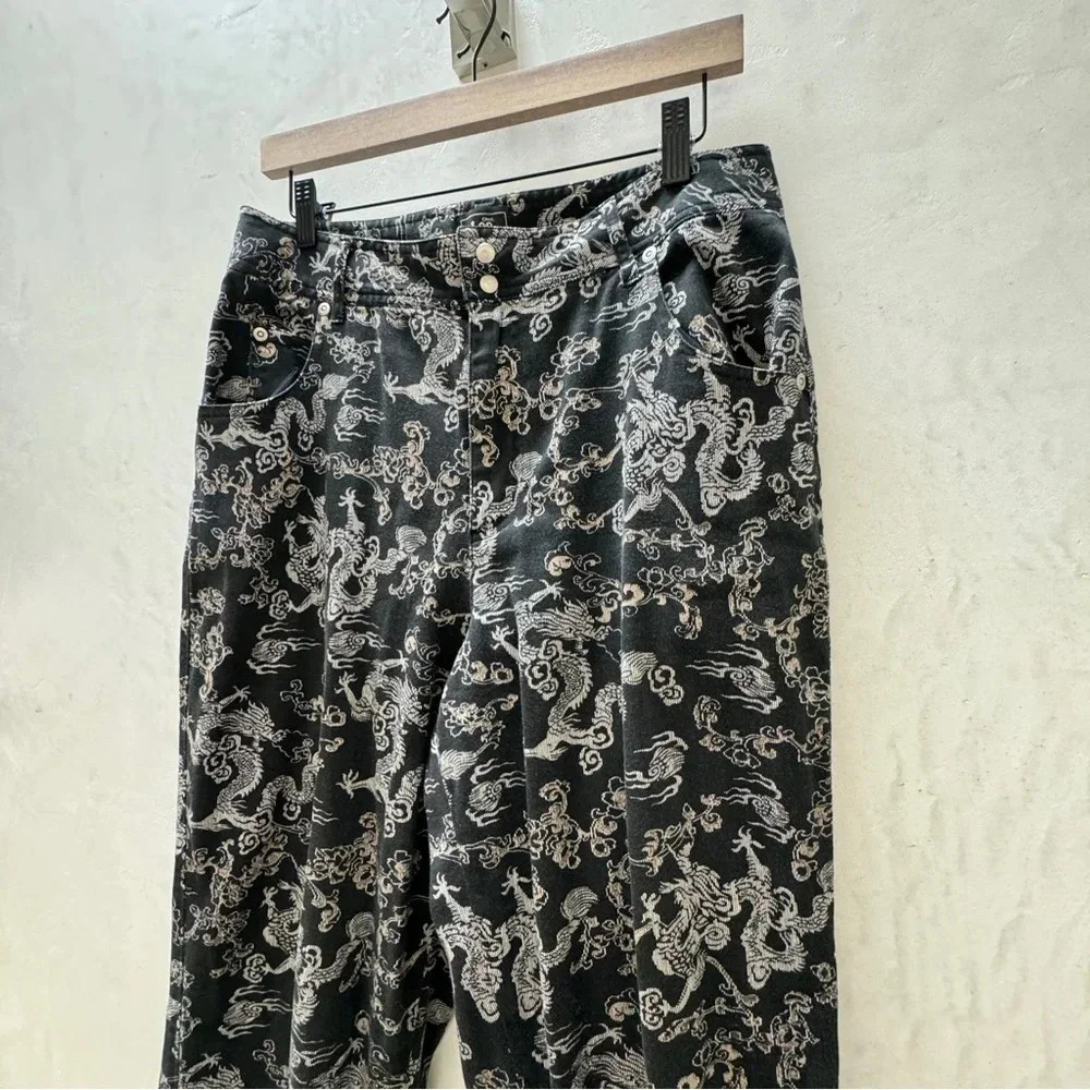 VTG Lees || Women's Dragon Printed Pants Black Ankle Cuffed Size 10 - Picture 4 of 12